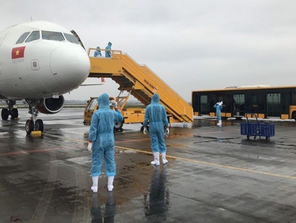 Thêm ca nhiễm Covid-19 thứ 33 tại Việt Nam, cùng chuyến bay với bệnh nhân 17