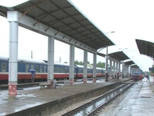 Dừng chạy tàu hàng ngày tuyến Hà Nội - Vinh vì Covid-19