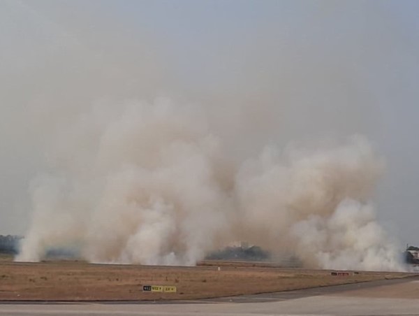 Máy bay Vietnam Airlines bất ngờ nổ lốp khi đang chạy đà cất cánh