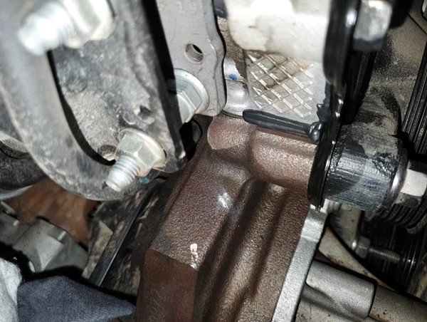 Cục Cạnh tranh và Bảo vệ người tiêu dùng vào cuộc vụ xe Ford bị rò rỉ dầu