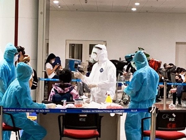 Sân bay Nội Bài hạ nhiệt do khách nhập cảnh từ vùng dịch giảm mạnh