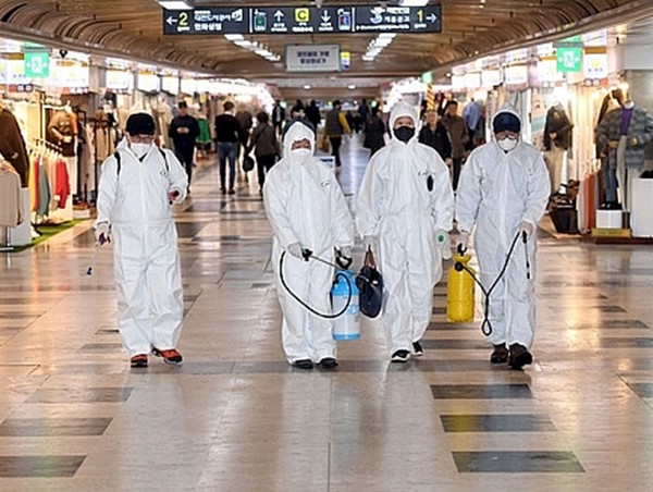 Covid-19: Bộ Ngoại giao lưu ý công dân hạn chế tối đa đi lại giữa các nước và về Việt Nam