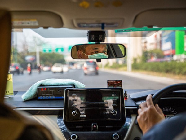 Cuộc sống khốn khó của các tài xế taxi trong mùa dịch 