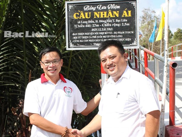 Những cây cầu thanh niên nối nhịp bờ vui