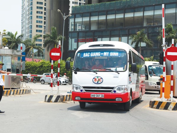 Mở bến xe khách sau 0 giờ: Coi chừng lợi bất cập hại
