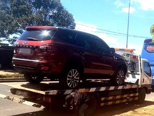 Thêm phản ánh xe Ford "mất số" khi đang lưu thông giữa lùm xùm "rò rỉ dầu"