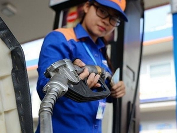 Xăng dầu tiếp tục giảm giá “sốc”, xăng E5RON92 dưới 12 nghìn/lít