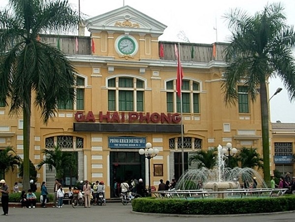 Dừng chạy tàu Hà Nội - Hải Phòng và bay chặng Hải Phòng - TP Hồ Chí Minh