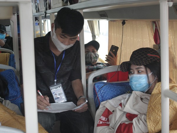 Bảo đảm việc khai báo y tế