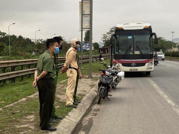 Cô gái trên xe khách từng tiếp xúc F2 với bệnh nhân Covid-19 đã có kết quả âm tính lần 1