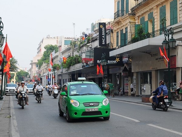 “Cuộc chiến” giữa taxi công nghệ và taxi truyền thống: Đã đến hồi kết 