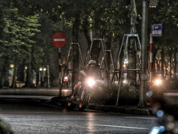 Chủ tịch Nguyễn Đức Chung yêu cầu xử lý nghiêm vụ quái xế đua xe quanh Hồ Gươm