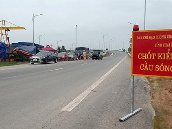 Thái Bình: Khởi tố đối tượng "thông chốt" kiểm dịch, chống người thi hành công vụ