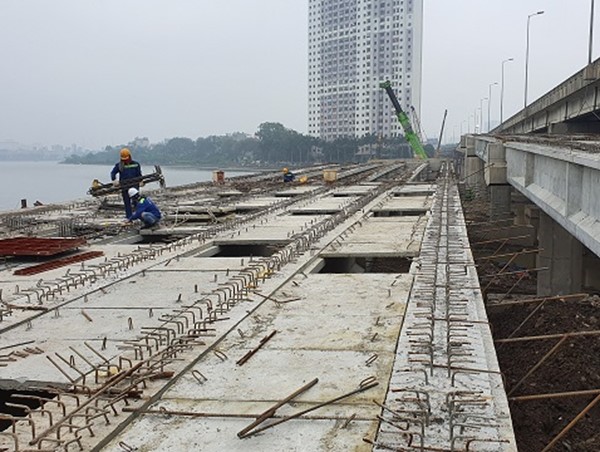 Hà Nội: Công trình xây dựng chạy đua với thời gian nhưng không quên phòng dịch