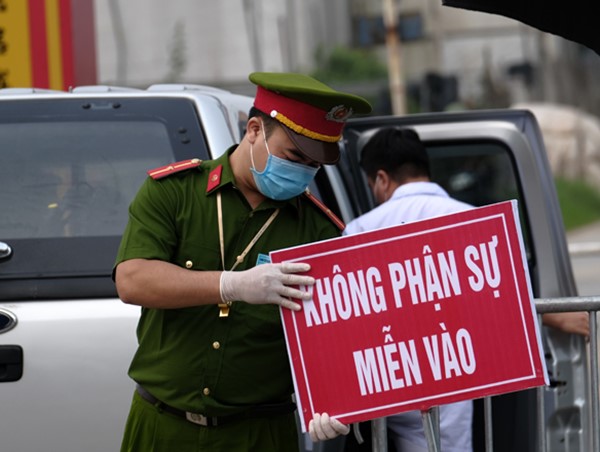 Lưu thông trên đường 23 thế nào trong thời gian cách ly thôn Hạ Lôi?