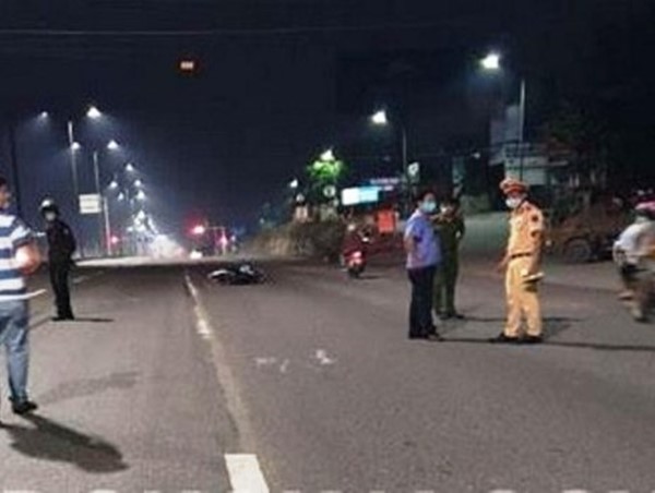 Ngăn nhóm đua xe trái phép, chiến sĩ cảnh sát cơ động bị tông trọng thương