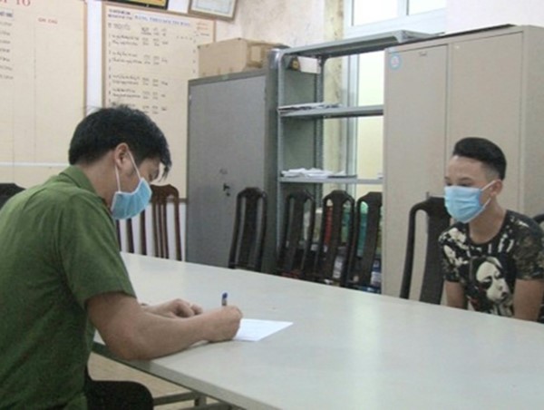 Hà Nội: Tạm giữ hình sự đối tượng đâm xe khiến 1 cảnh sát bị thương