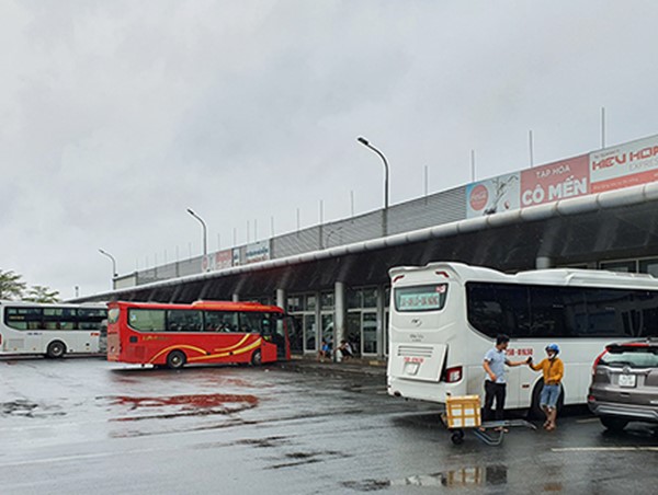 Đà Nẵng: Xe khách, taxi hoạt động trở lại, xe buýt vẫn tạm dừng
