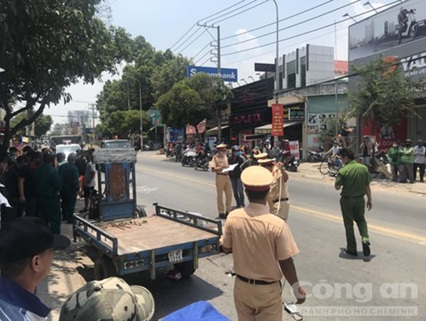 Người đàn ông tử vong dưới bánh xe tải