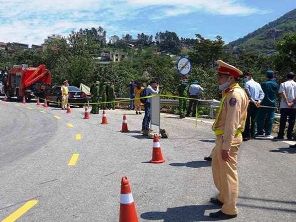 Vì sao vẫn chưa xác định được người điều khiển ô tô trong vụ tai nạn ở Tam Đảo?