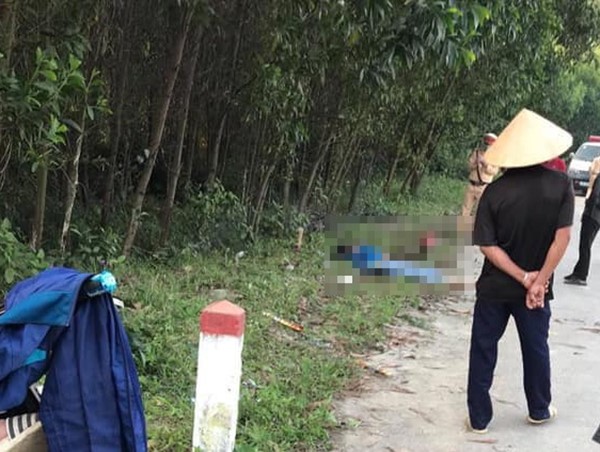 Hà Tĩnh: Chở nhau trên 1 xe máy, 4 nữ sinh thương vong