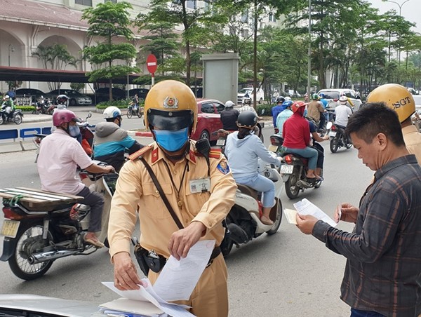 Đề xuất trừ điểm trên giấy phép lái xe: Liệu có phát sinh tiêu cực?