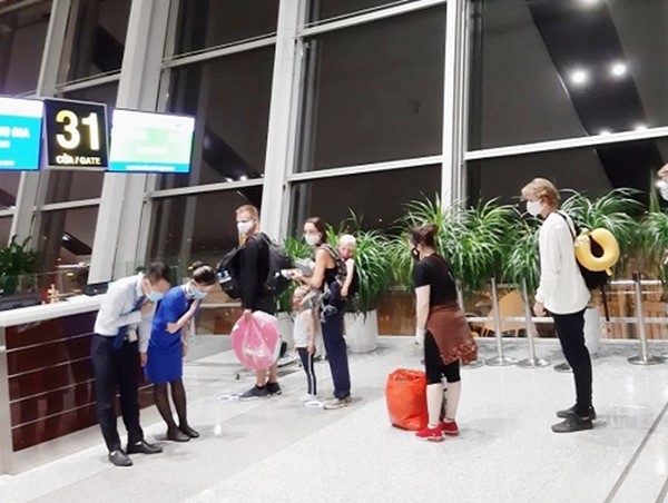 Chuyến bay thứ 3 của Bamboo Airways đưa công dân Anh và EU hồi hương