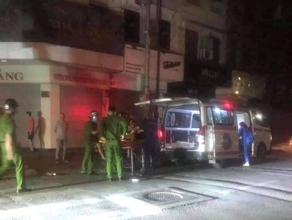 Hà Nội: Tai nạn xe máy trên phố Trần Nhân Tông khiến 1 phụ nữ tử vong