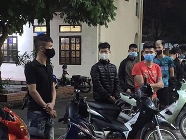 Đông Anh: Khởi tố 14 thanh thiếu niên đua xe trái phép