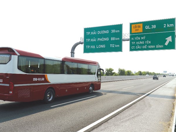 Miễn, giảm phí bảo trì đường bộ 3 tháng: Hợp lý, hợp tình