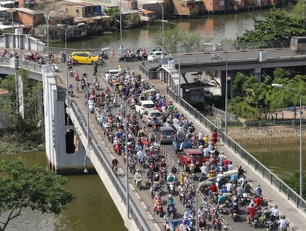 TP Hồ Chí Minh: Cấm ôtô lưu thông trên đường Phạm Thế Hiển