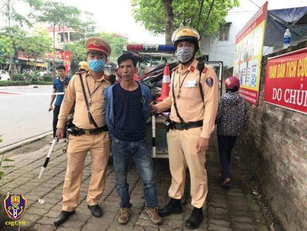 Bắt giữ ngay đối tượng tàng trữ ma túy trong ngày đầu tổng kiểm soát phương tiện