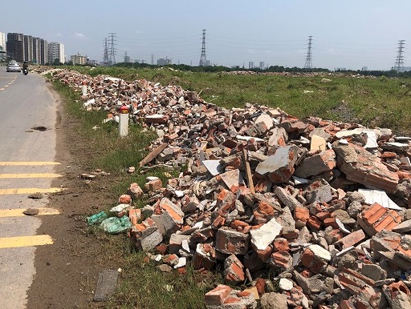 Cần quyết liệt xử lý nạn đổ trộm phế thải xây dựng tại Hà Nội