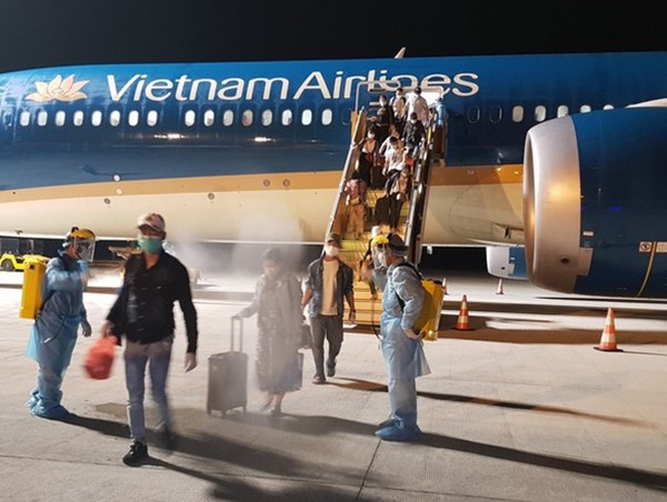 Đưa hơn 300 công dân tại Nhật Bản về nước 