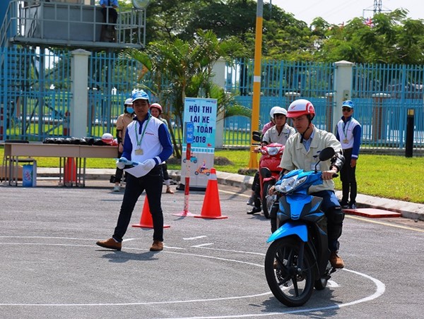 Chuyên gia đánh giá về yêu cầu người điều khiển xe máy dưới 50cc phải có GPLX