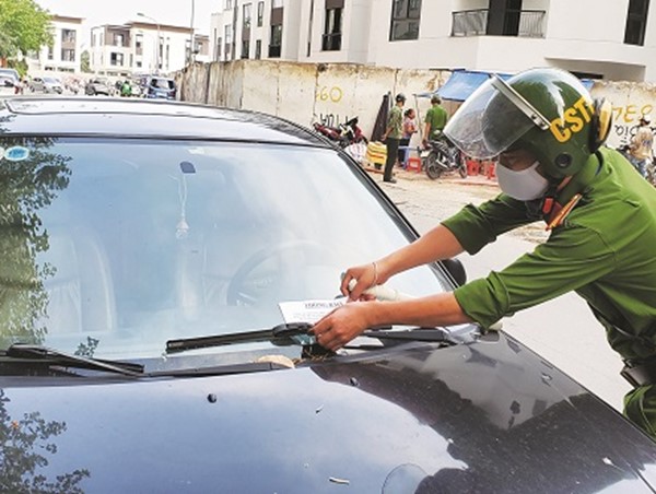 Vi phạm trật tự đô thị tại phường Mộ Lao: Bao giờ được giải quyết?