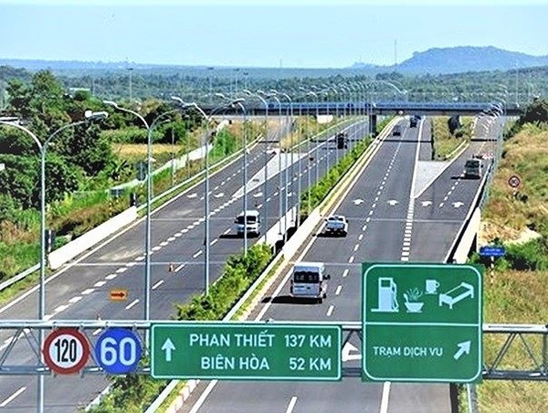 Chính phủ trình Quốc hội 3 phương án chuyển đổi đầu tư cao tốc Bắc - Nam