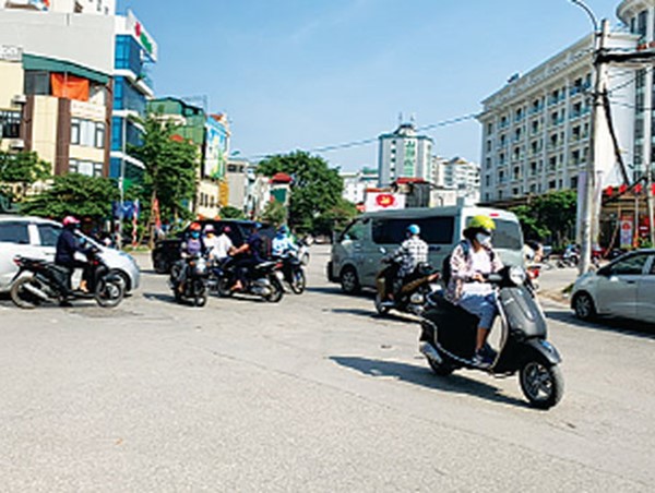 [Điểm nóng giao thông] Xung đột tại nút Thụy Khuê - Văn Cao