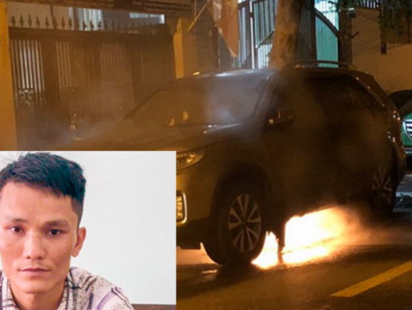 Bắt đối tượng cầm sẵn chai xăng dạo phố, gặp ô tô nào đốt xe đó