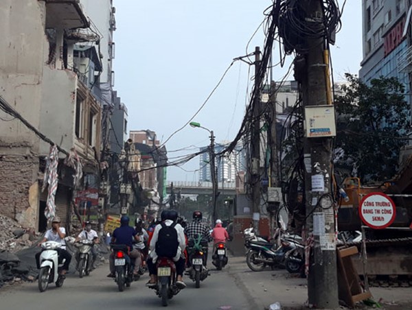 Ùn tắc, ô nhiễm môi trường tại đường Vũ Trọng Phụng