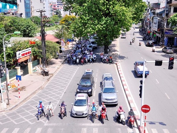 Vi phạm giao thông tăng trong nắng nóng: Vẫn là câu chuyện ý thức