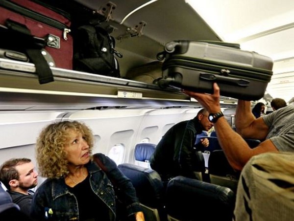 Cấm bay 1 năm hành khách có hành vi chửi bới, lăng mạ tiếp viên hàng không