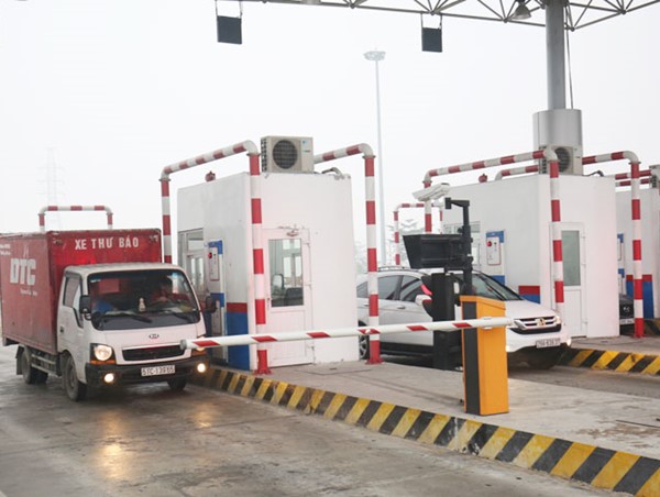 Xung quanh đề xuất “thu phí cao tốc cả đời”: Lý giải chưa thuyết phục