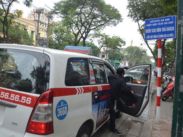 Điểm đón trả khách cho taxi thiếu hiệu quả 