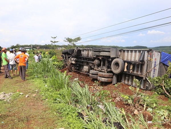 Nguyên nhân vụ tai nạn liên hoàn khiến 5 người chết ở Đắk Nông