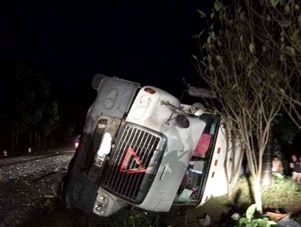 Tin mới nhất vụ thùng container đè bẹp xe limousine