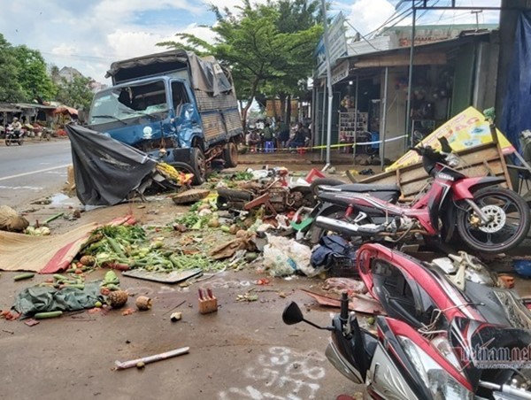 Kiểm tra, rà soát các tuyến quốc lộ trọng điểm sau những vụ tai nạn đặc biệt nghiêm trọng vừa qua