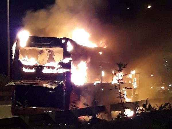 Cựu kỹ sư của Toyota lý giải xe khách bốc cháy liên tiếp và cách đề phòng