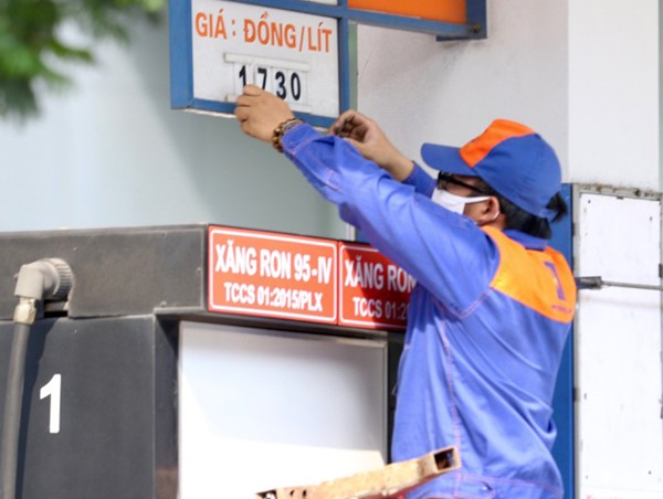 Xăng dầu tăng lần thứ 4 liên tiếp trong ngày mai?