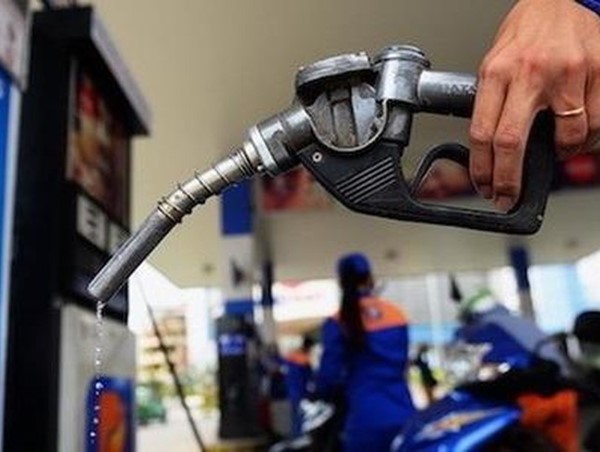 Xăng dầu tăng lần thứ 4 liên tiếp: E5RON92 tăng 868 đồng/lít từ 15 giờ ngày 27/6